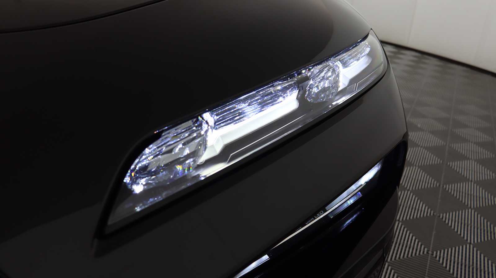 used 2023 BMW 760i car, priced at $71,592