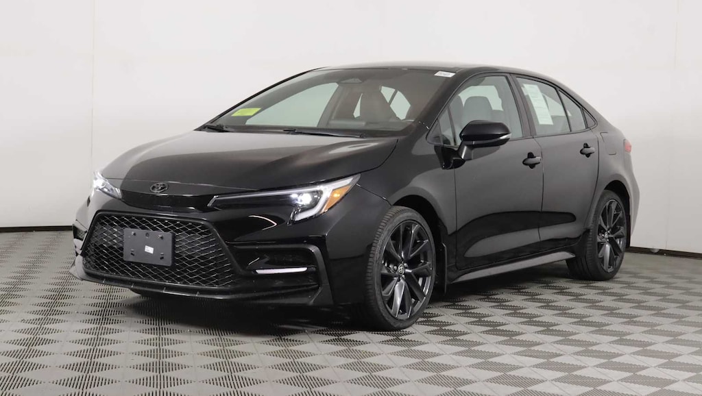 Used 2023 Toyota Corolla SE Sedan