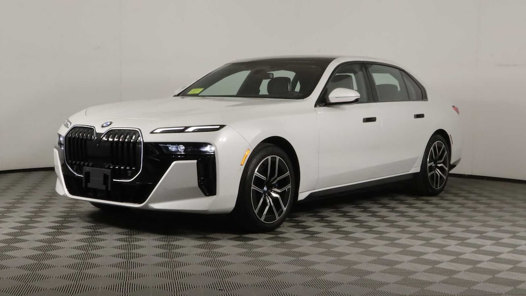 Certified 2025 BMW 740i xDrive Sedan
