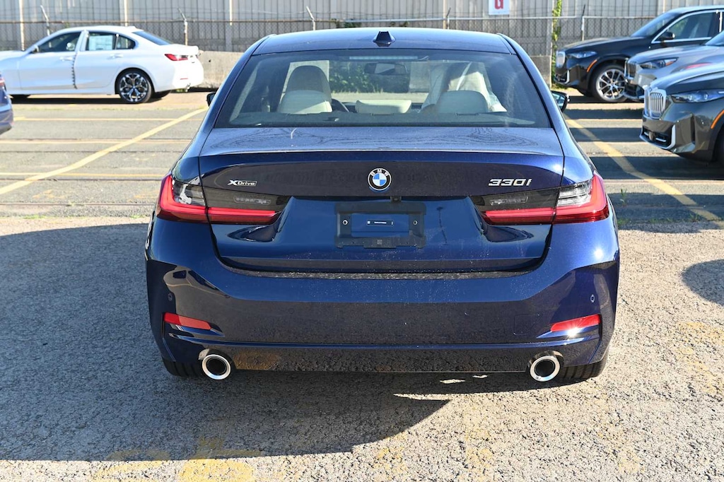 New 2026 BMW 330i xDrive Sedan