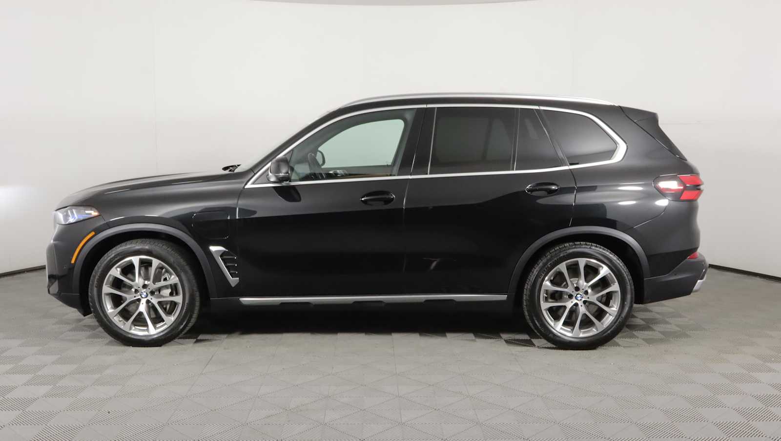 2026 BMW X5 50e - Photo 8