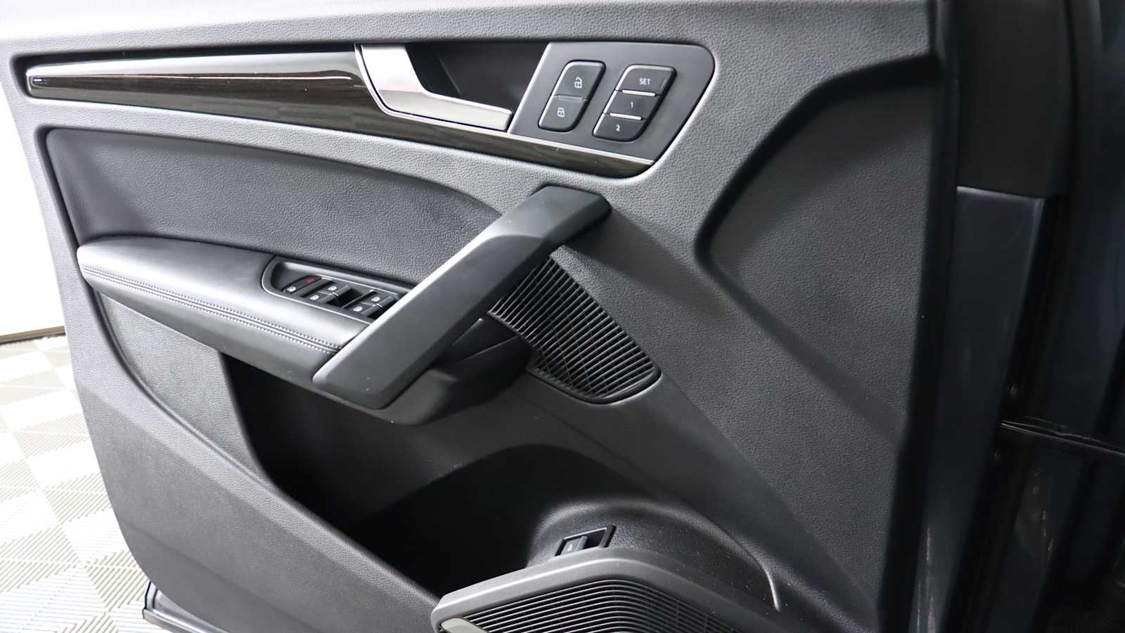 used 2018 Audi Q5 car, priced at $23,528