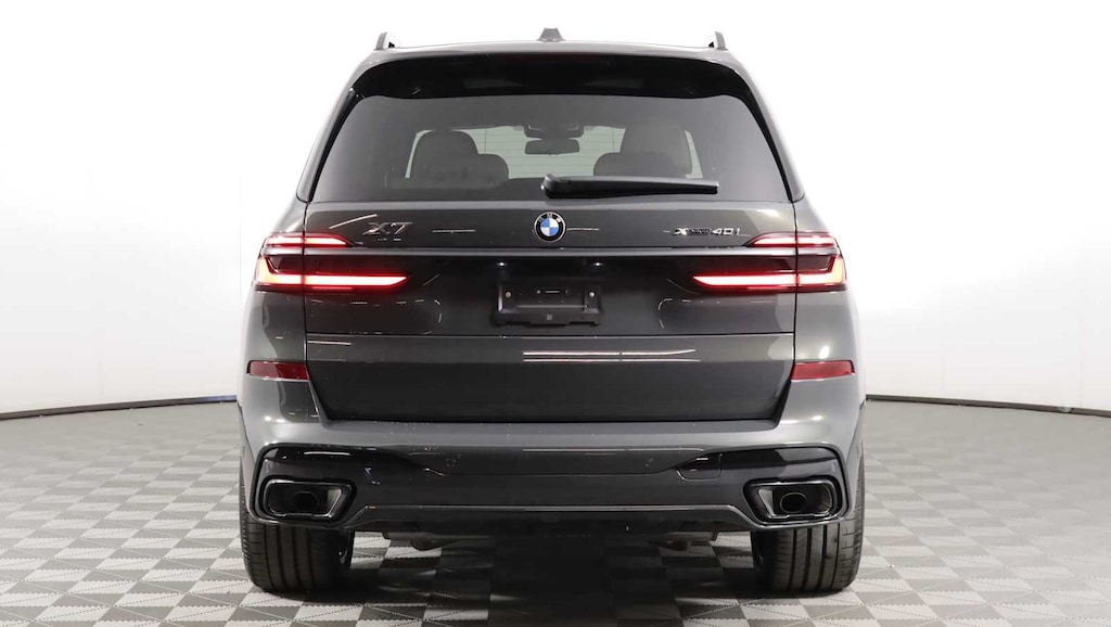 New 2026 BMW X7 xDrive40i SUV