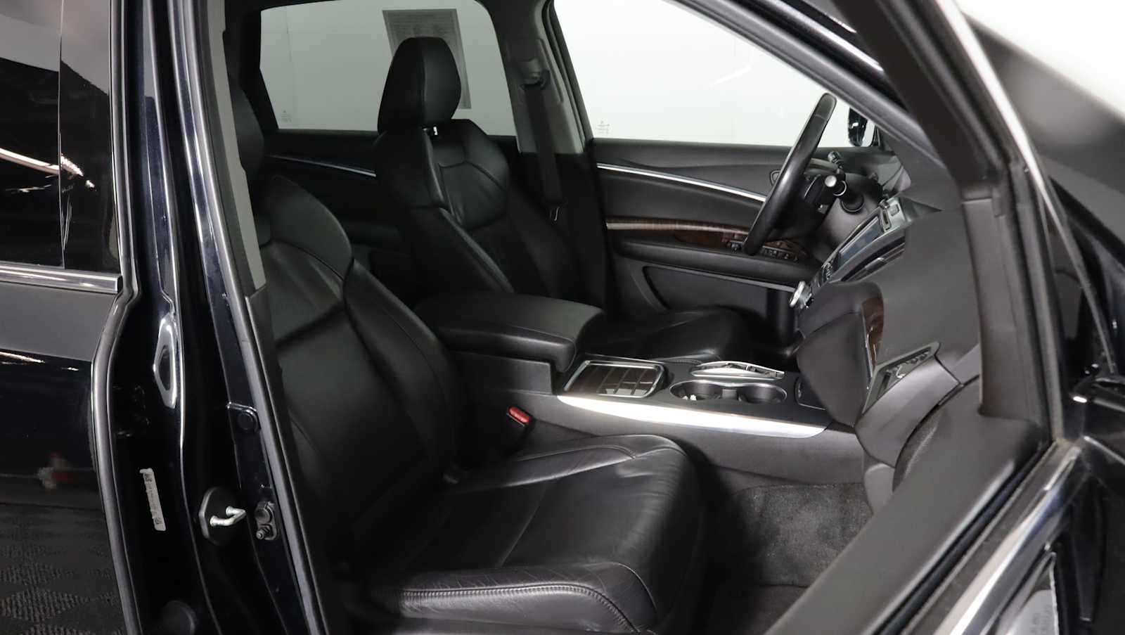 used 2020 Acura MDX car, priced at $22,471