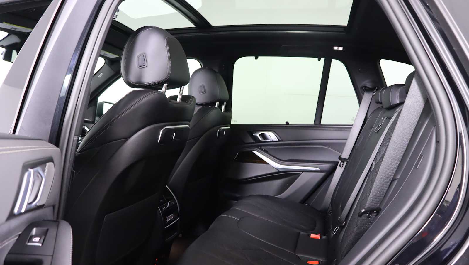 2025 BMW X5 50e - Photo 24