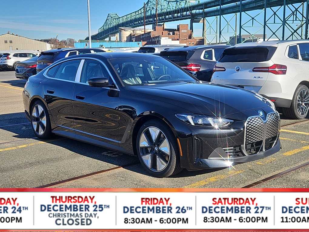 2025 BMW i4 40's photo