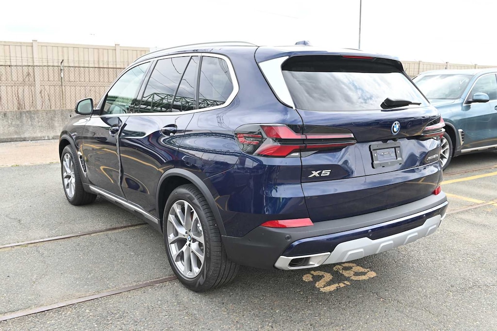 New 2026 BMW X5 PHEV xDrive50e SUV