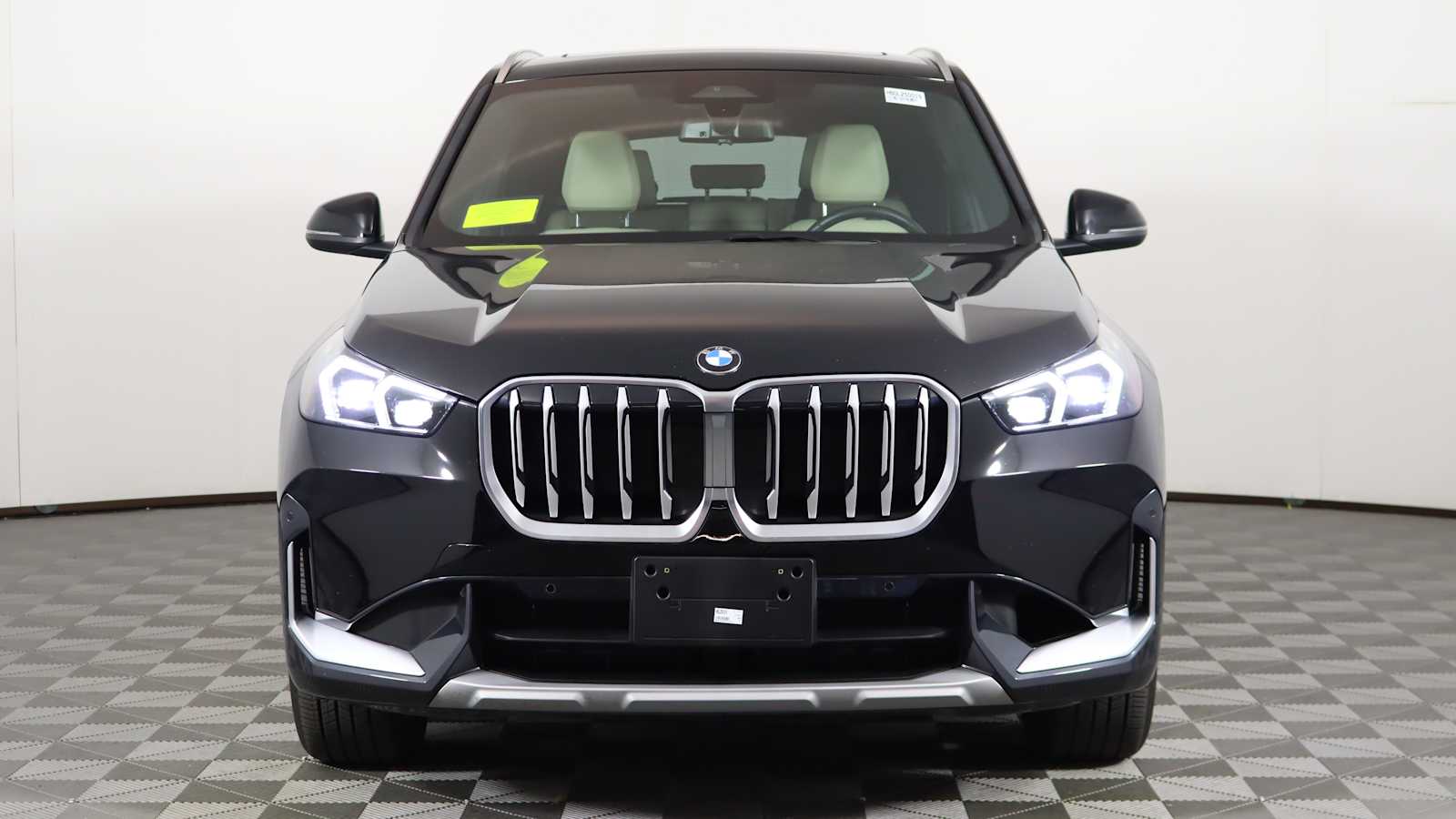 2025 Bmw X1 XDrive28i photo 2