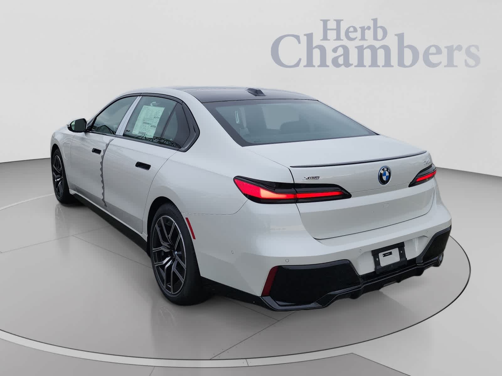 New 2026 BMW 750e xDrive Sedan