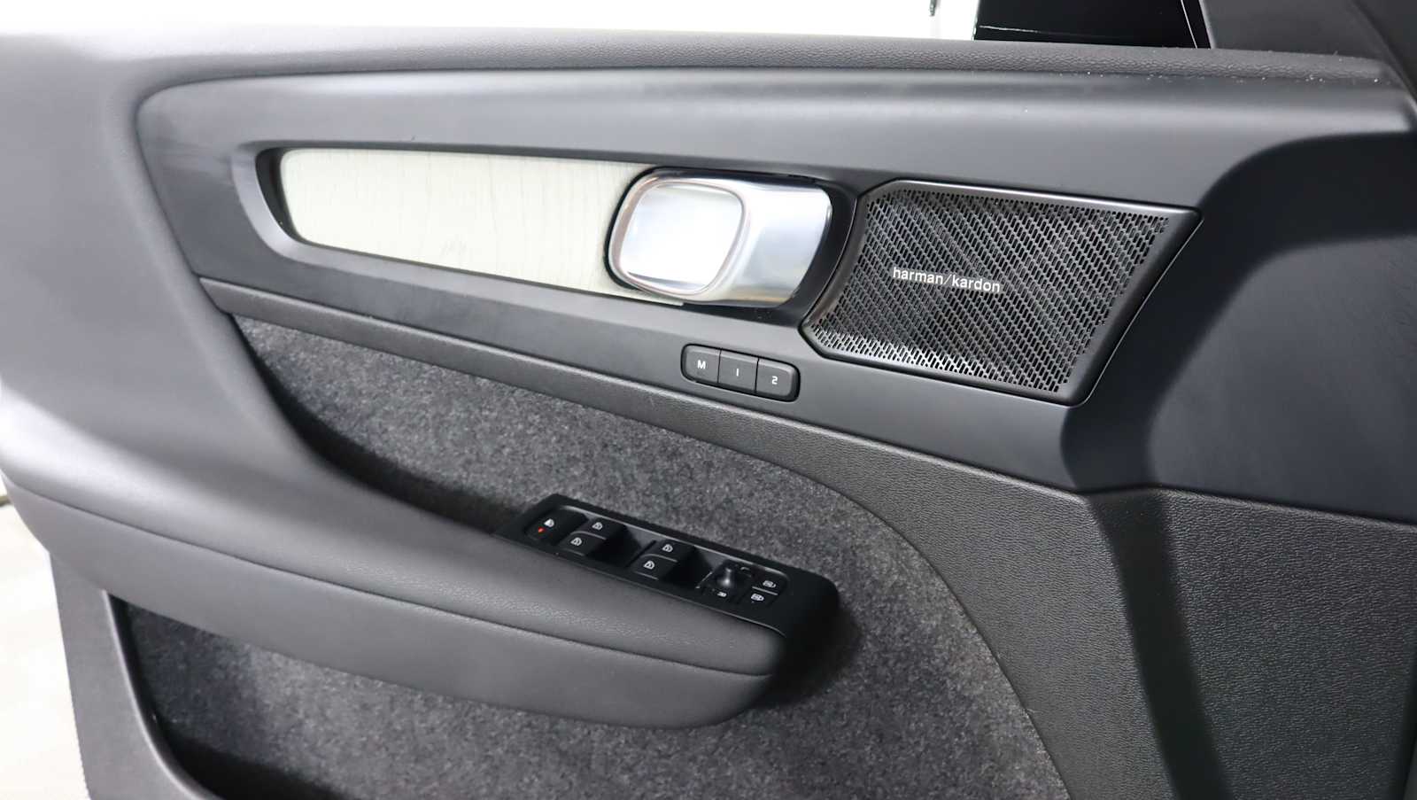 used 2024 Volvo XC40 car, priced at $29,957