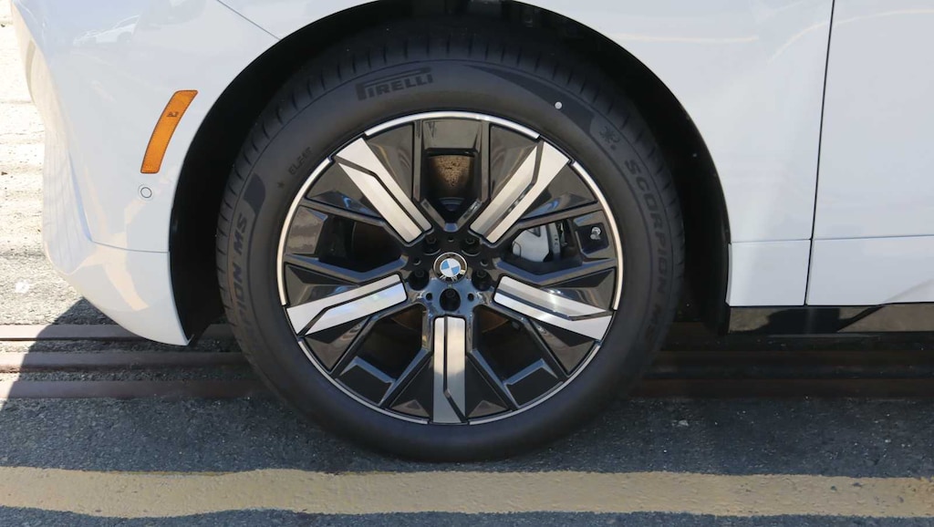 New 2026 BMW iX xDrive60 SUV