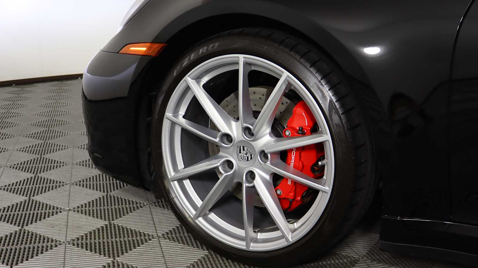 2024 Porsche 911 4S photo 4