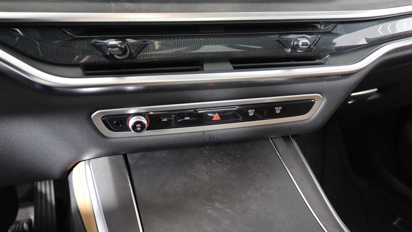 2026 BMW X5 50e - Photo 23