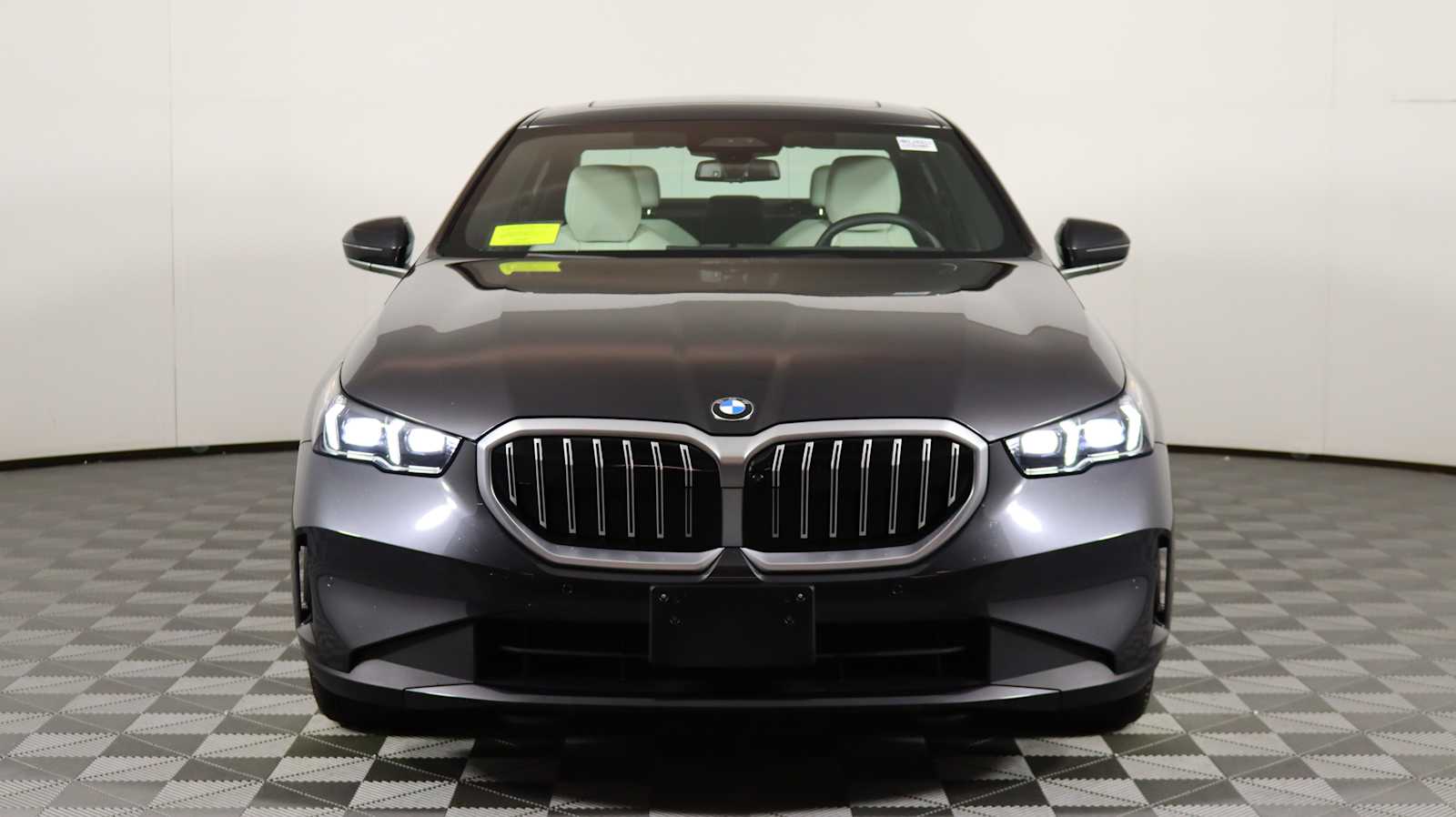 2024 Bmw 530i xDrive photo 2