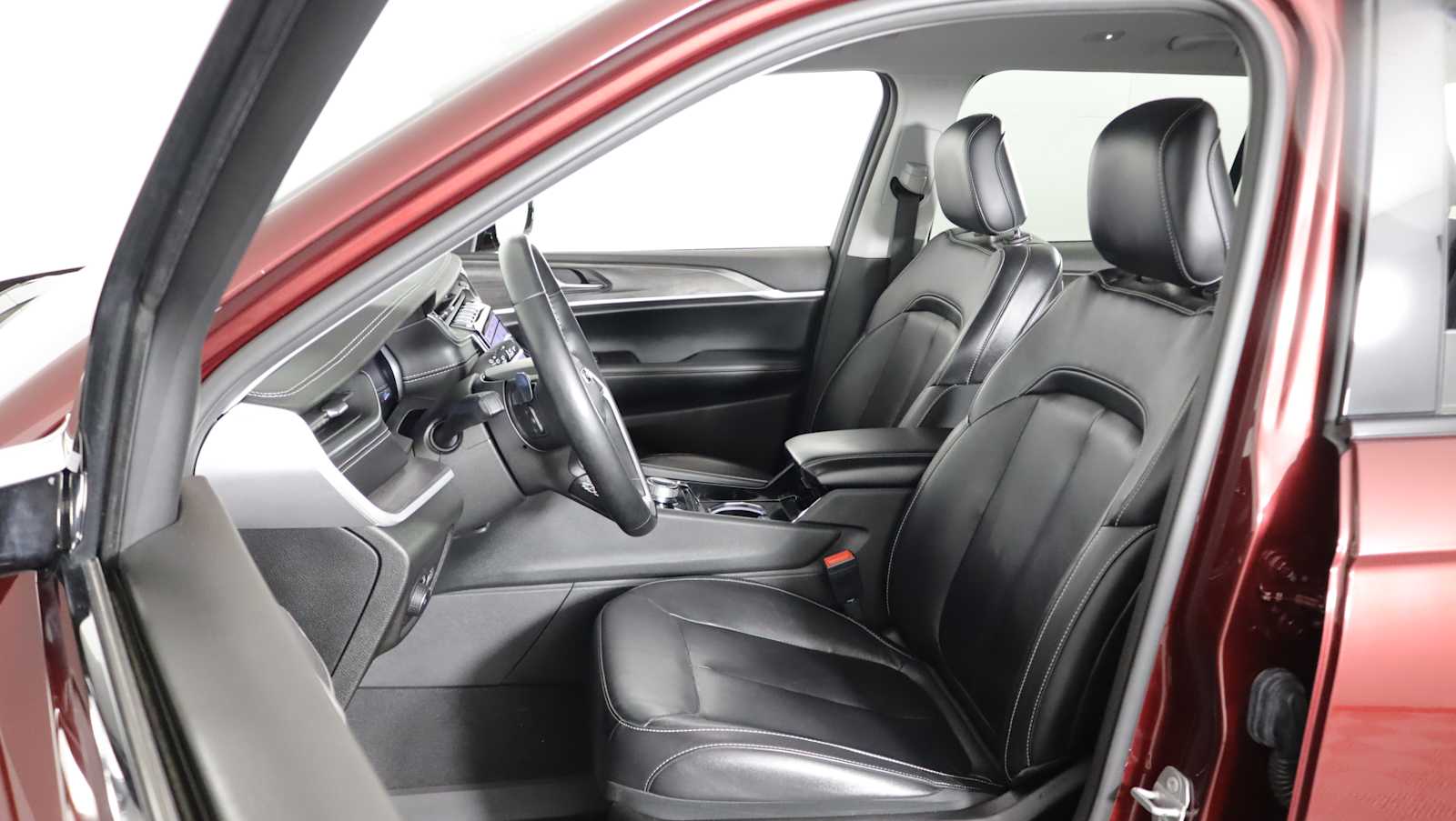 used 2022 Jeep New Grand Cherokee car, priced at $28,451