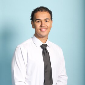 Staff member Mo Bargach from ID_4d2cd4