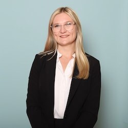 Staff member Hannah Surdis from ID_216235