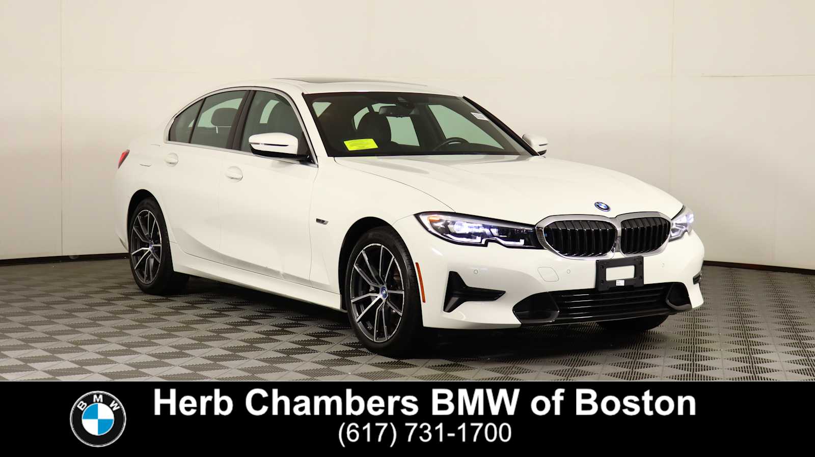 2022 BMW 330e Sedan 