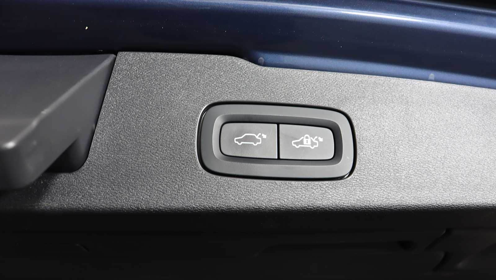 used 2022 Volvo V60 Cross Country car, priced at $31,764