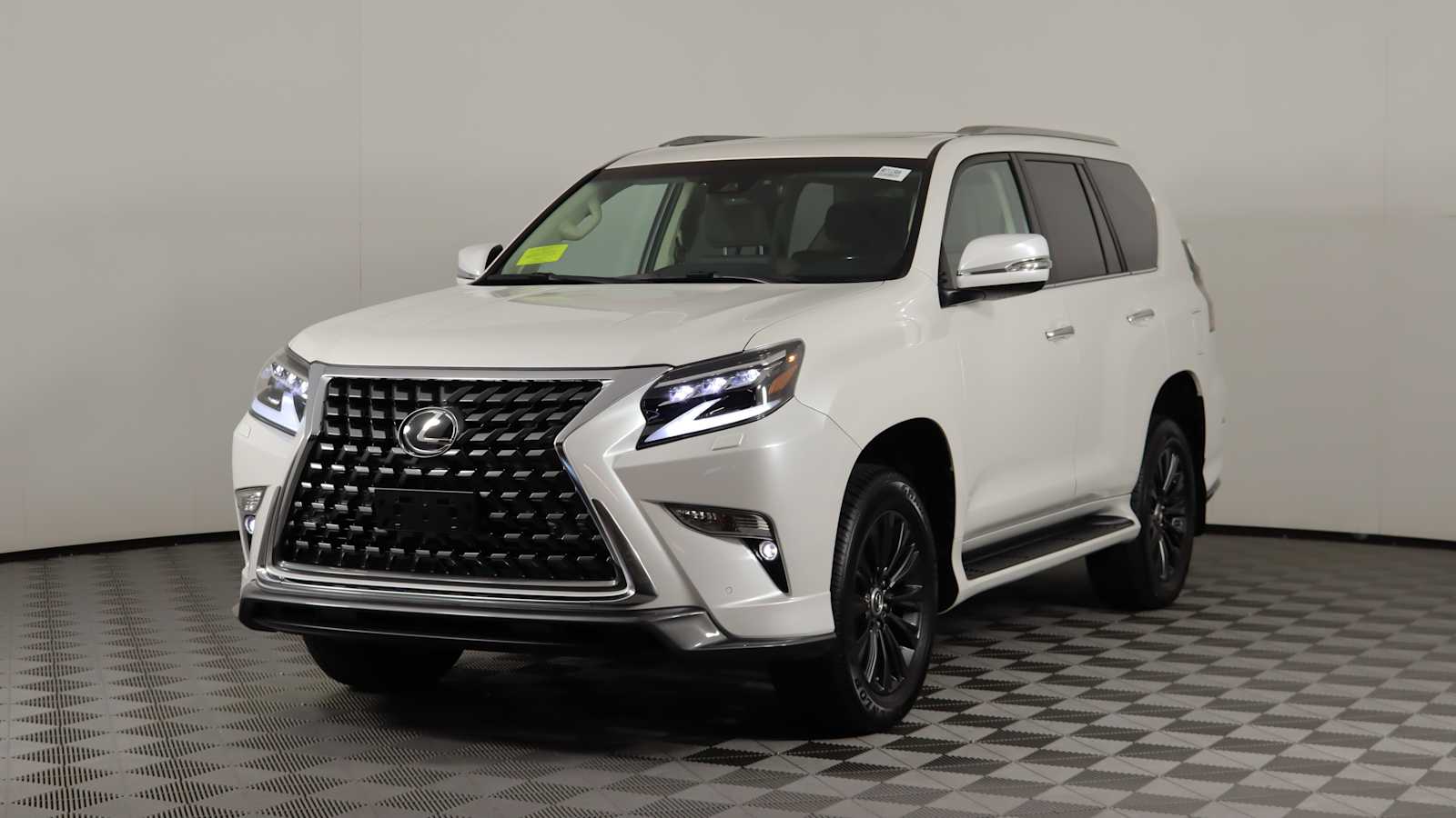 2023 Lexus GX 460 Premium photo 3