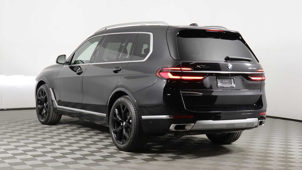 New 2026 BMW X7 xDrive40i SUV