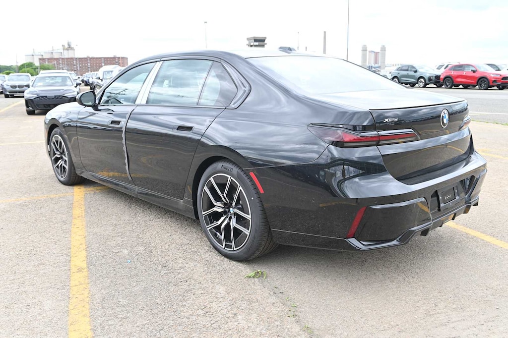 New 2026 BMW 740i xDrive Sedan