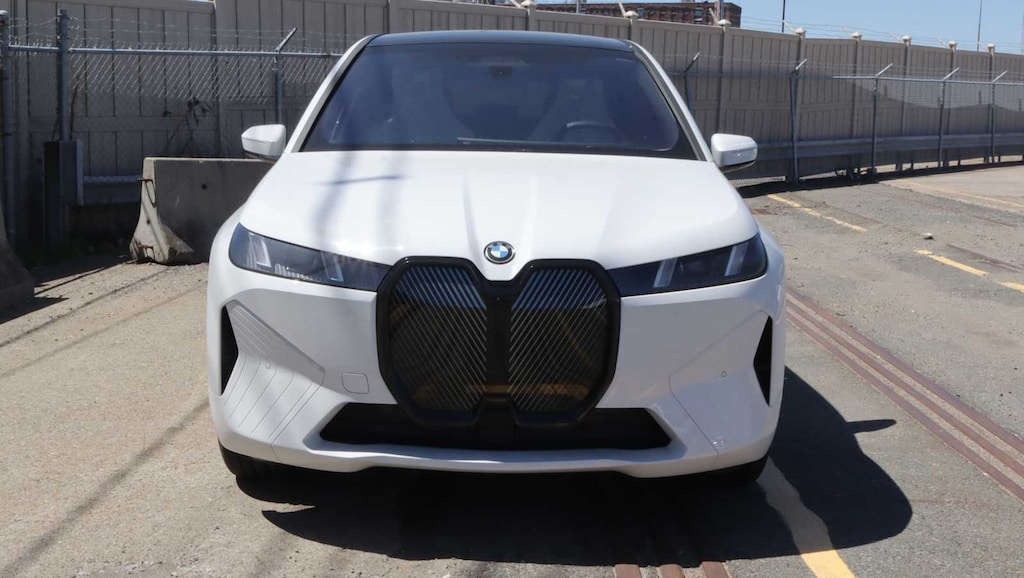 New 2026 BMW iX xDrive60 SUV