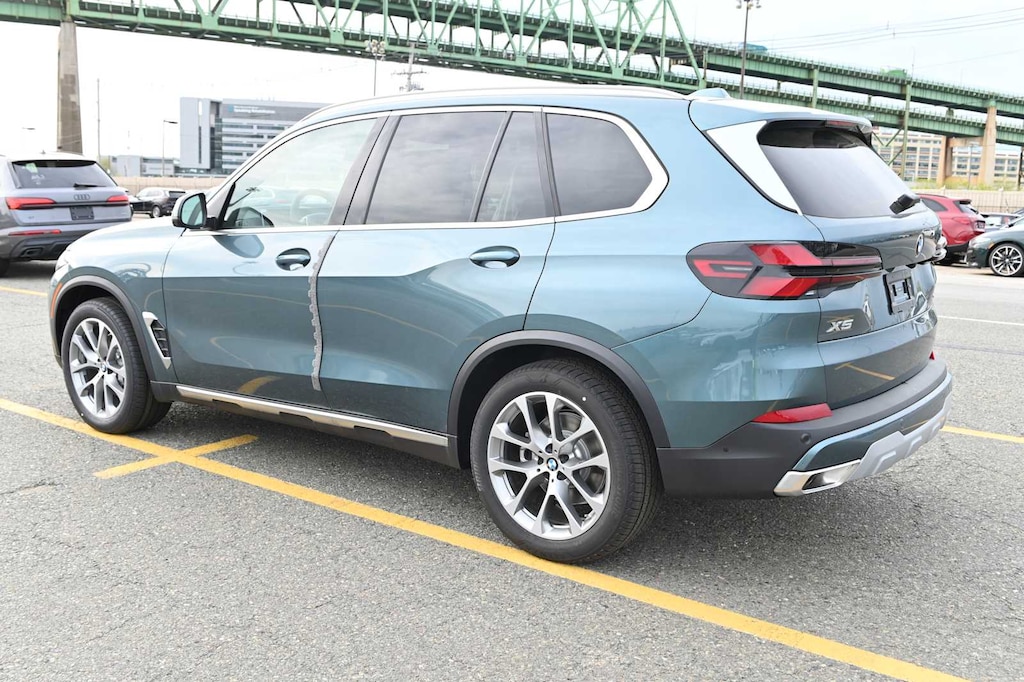 New 2026 BMW X5 xDrive40i SUV