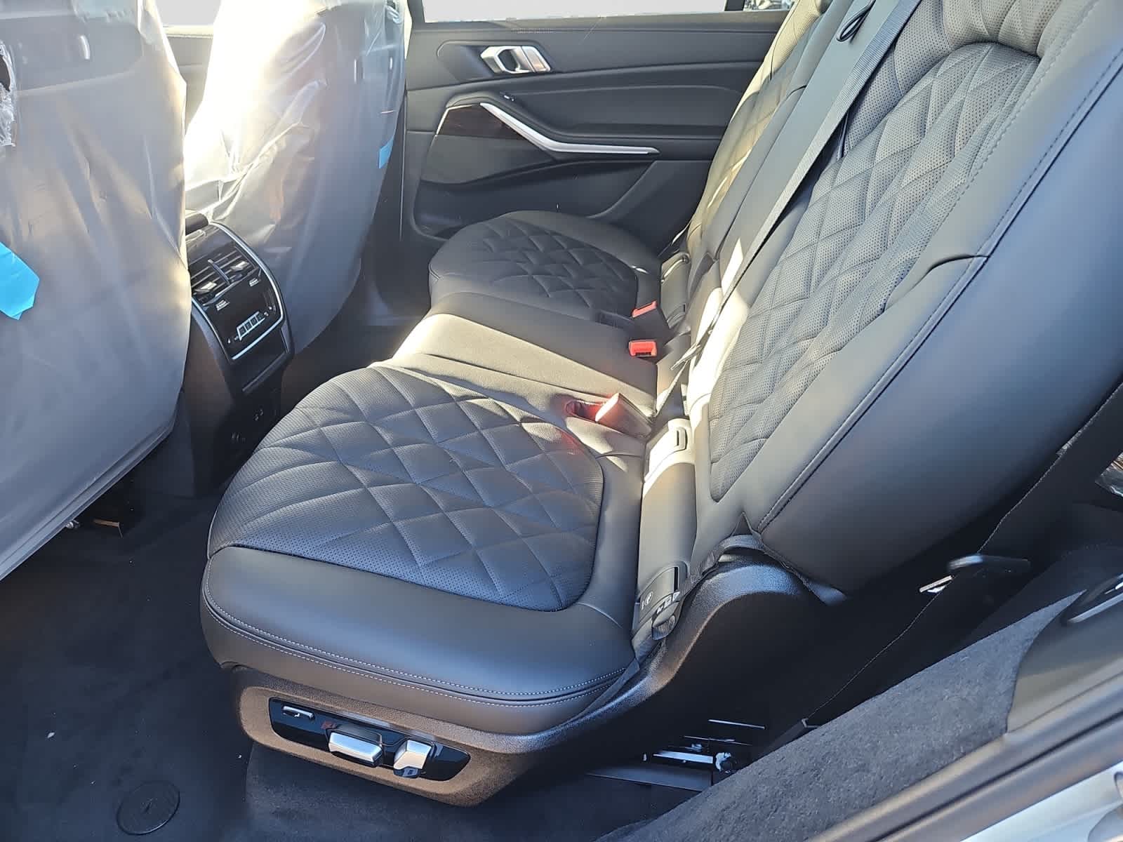 new 2026 BMW X7 car, priced at $89,815