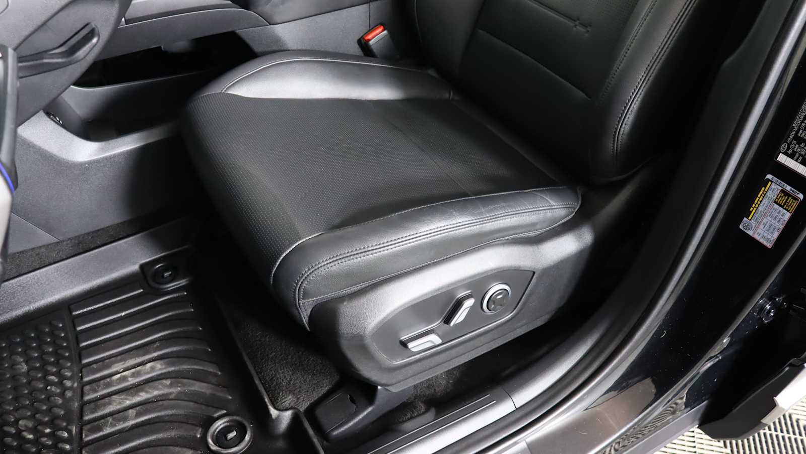 used 2024 Hyundai Santa Fe Hybrid car, priced at $36,634