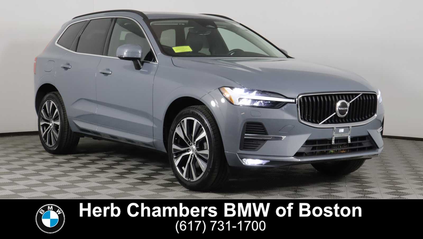 2022 Volvo XC60 B5 Momentum AWD's photo