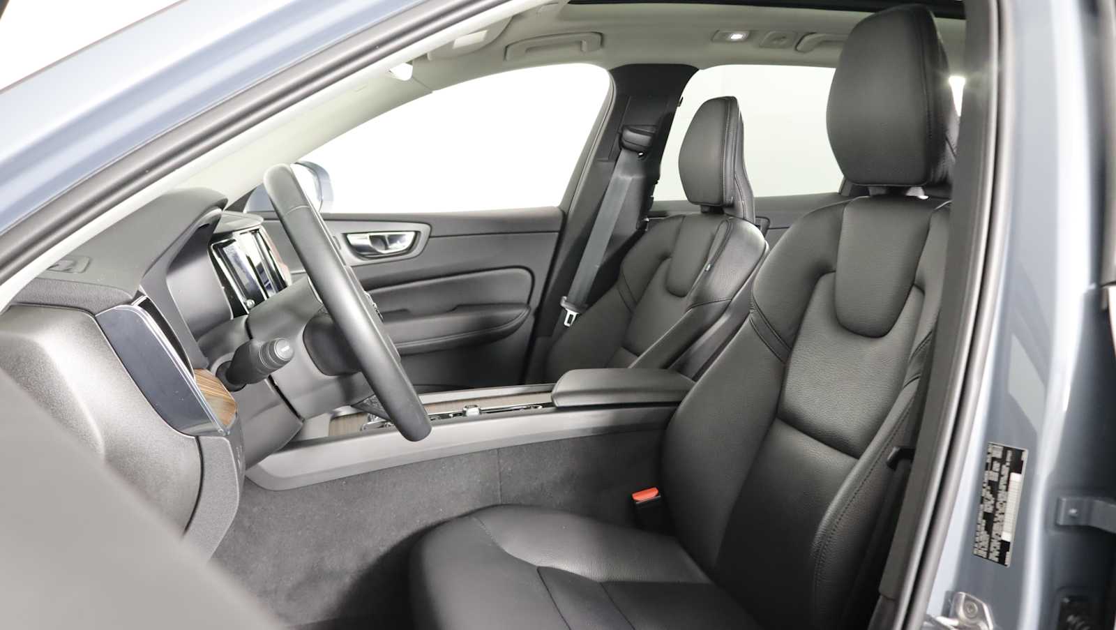 used 2022 Volvo XC60 car, priced at $25,979