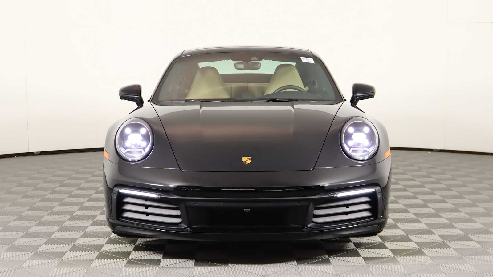 2024 Porsche 911 4S photo 2