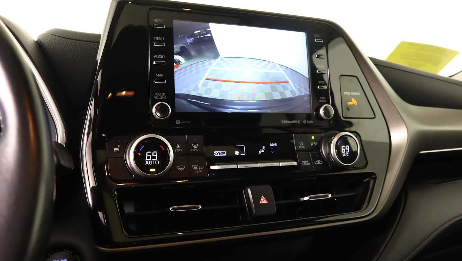 used 2021 Toyota Highlander car, priced at $31,572