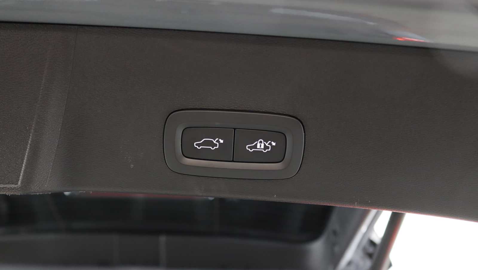 used 2023 Volvo XC40 car, priced at $29,775