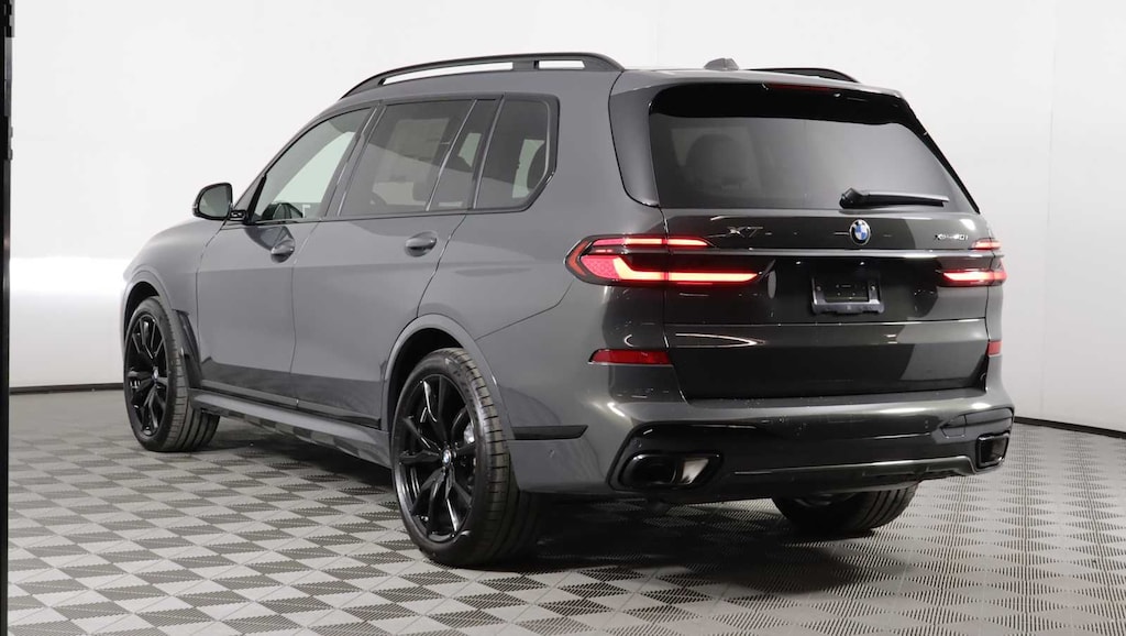 New 2026 BMW X7 xDrive40i SUV