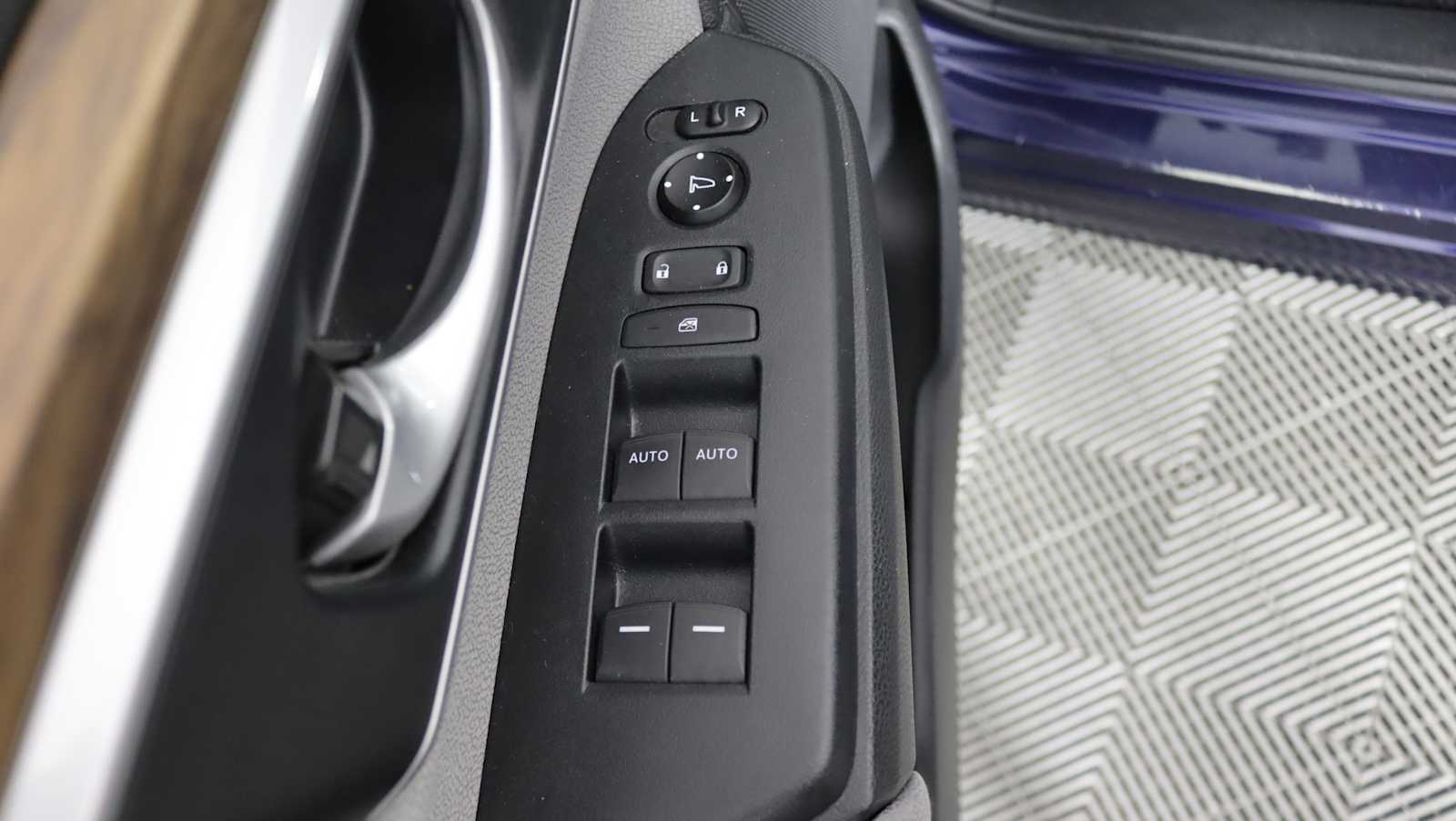 used 2020 Honda CR-V car, priced at $27,283