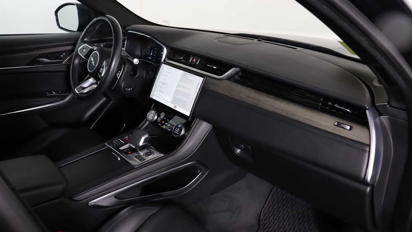 2021 Jaguar F-Pace S - Photo 9