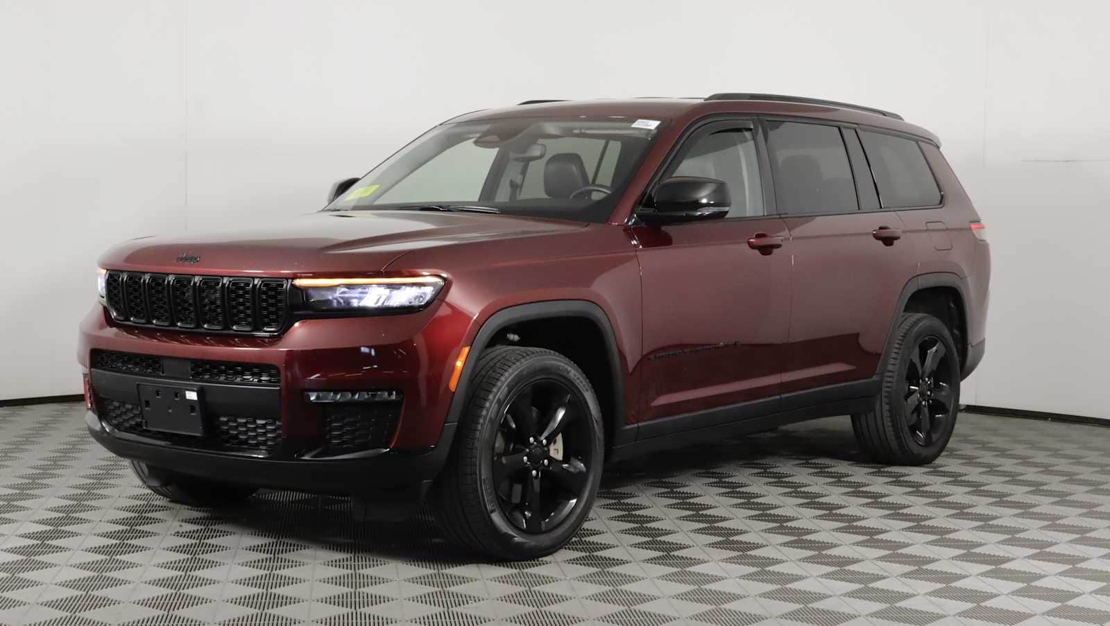 used 2022 Jeep New Grand Cherokee car, priced at $28,451