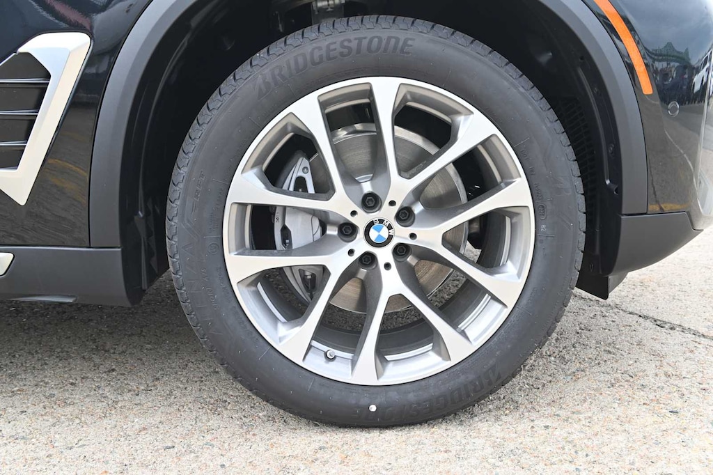 New 2026 BMW X5 xDrive40i SUV