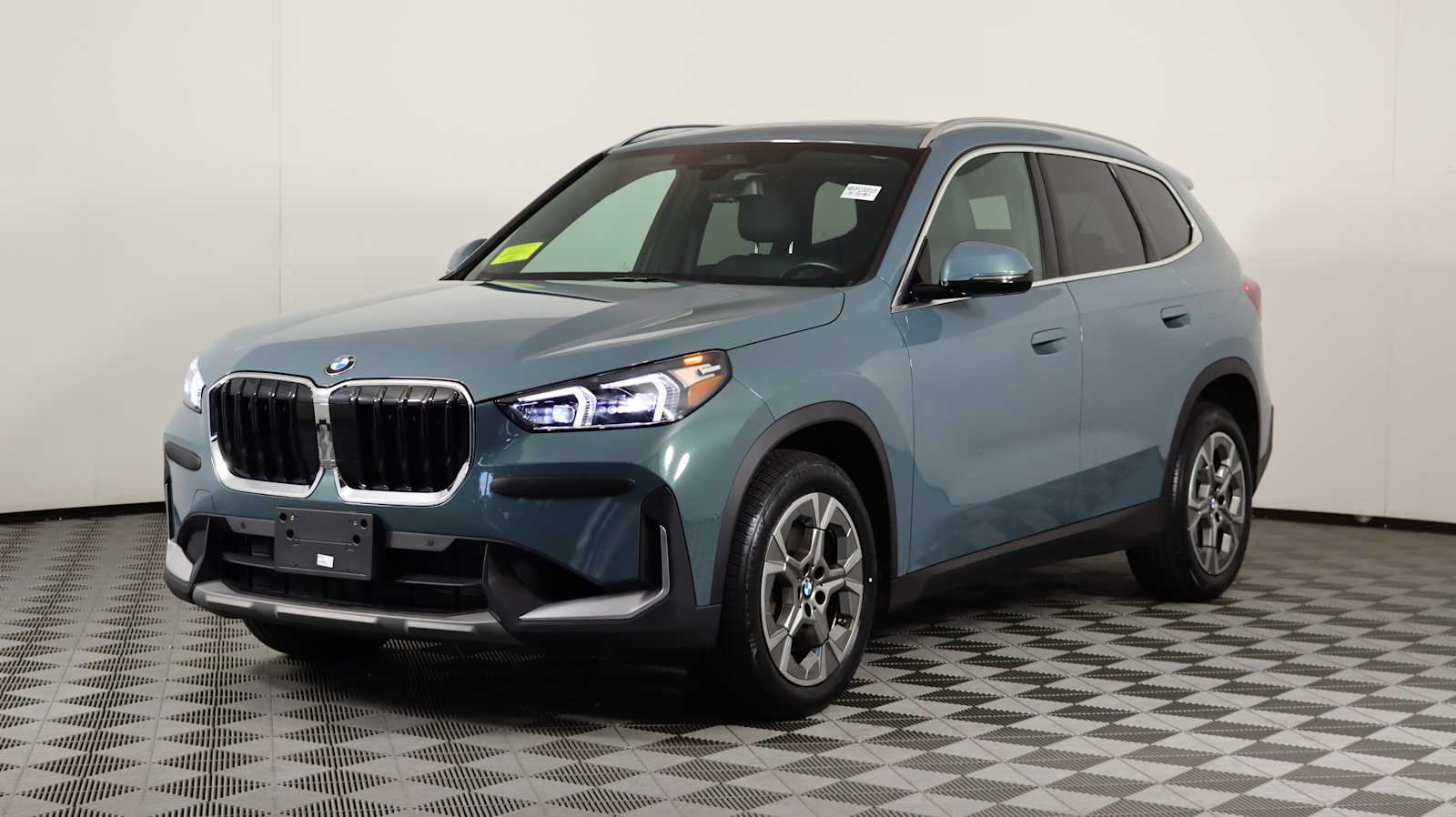2023 Bmw X1 XDrive28i photo 3