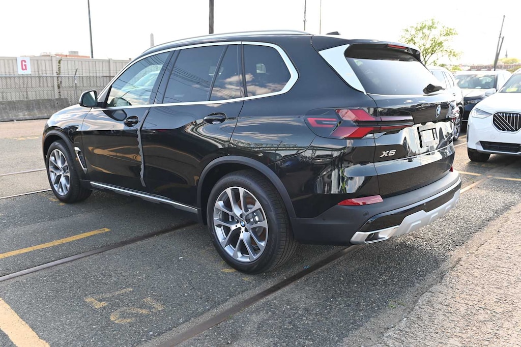 New 2026 BMW X5 PHEV xDrive50e SUV