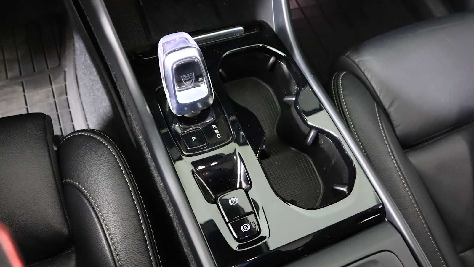 used 2024 Volvo XC40 car, priced at $29,957