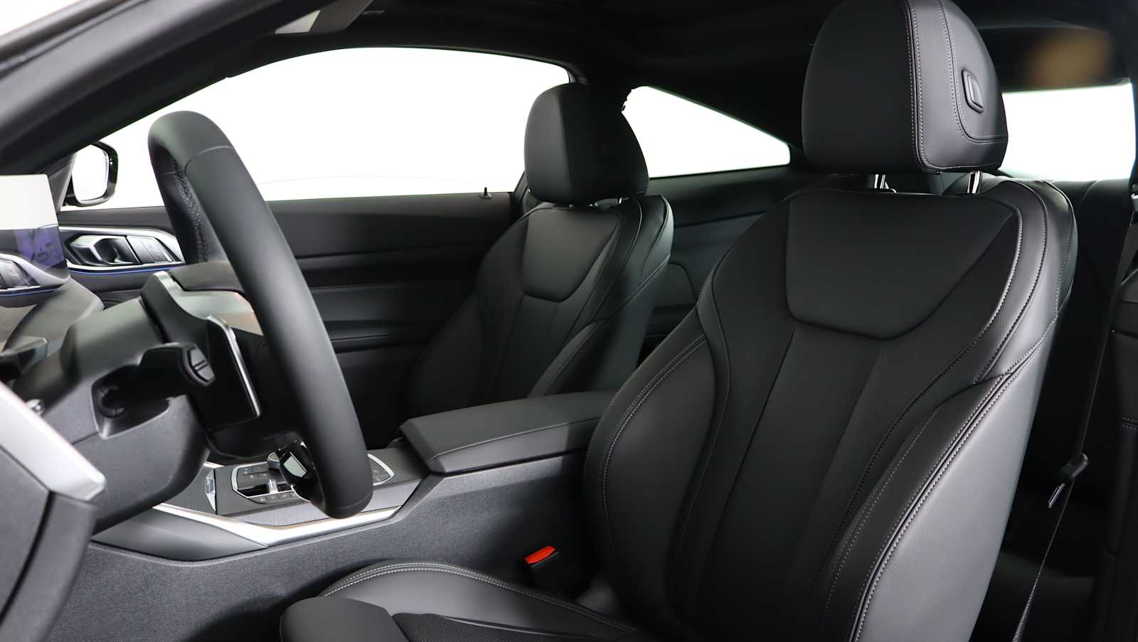 2026 BMW 4 Series 430i - Photo 9