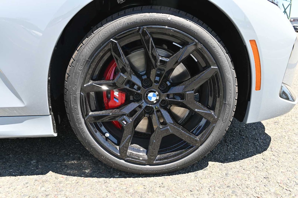 New 2026 BMW 330i xDrive Sedan