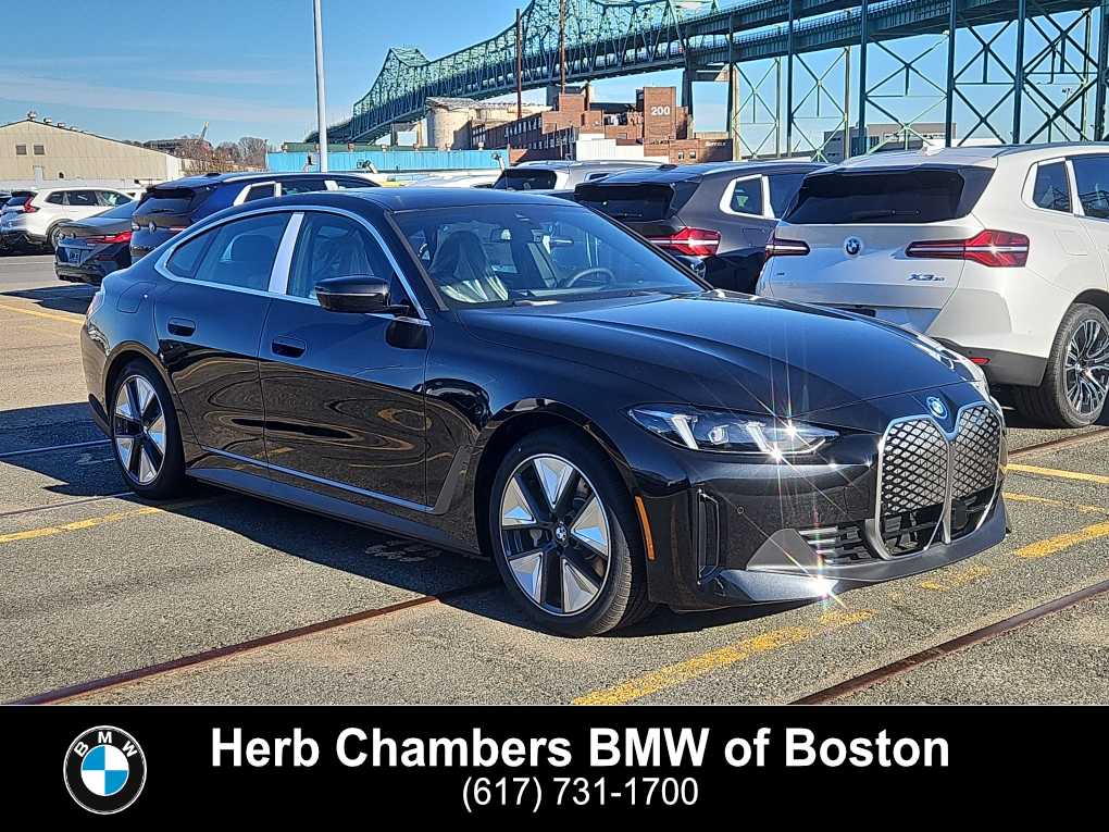 2025 BMW i4 40's photo