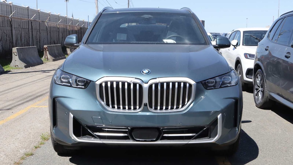 New 2026 BMW X5 PHEV xDrive50e SUV