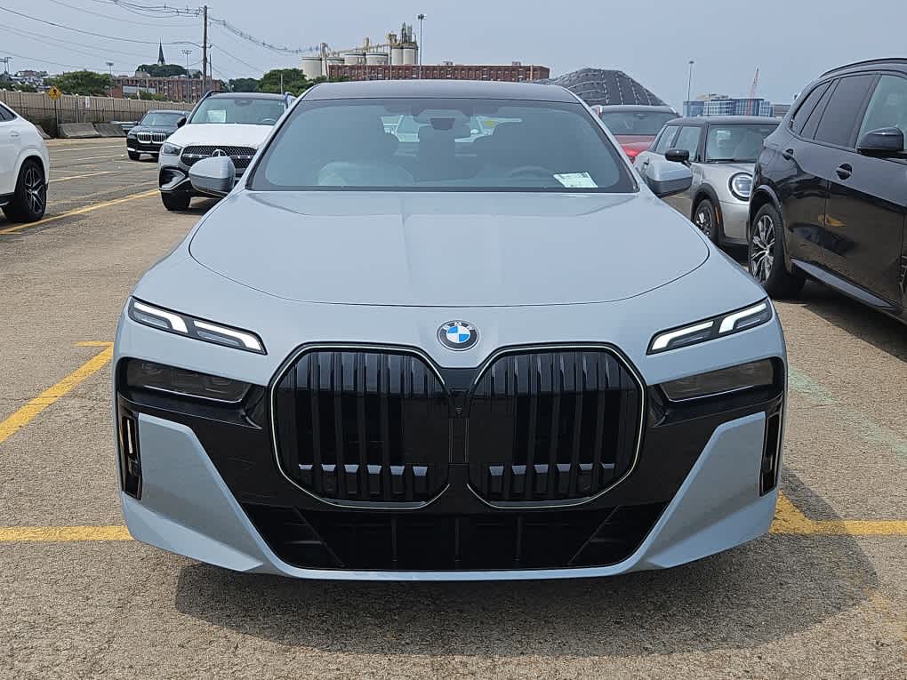 2025 Bmw 760i 760i xDrive photo 2