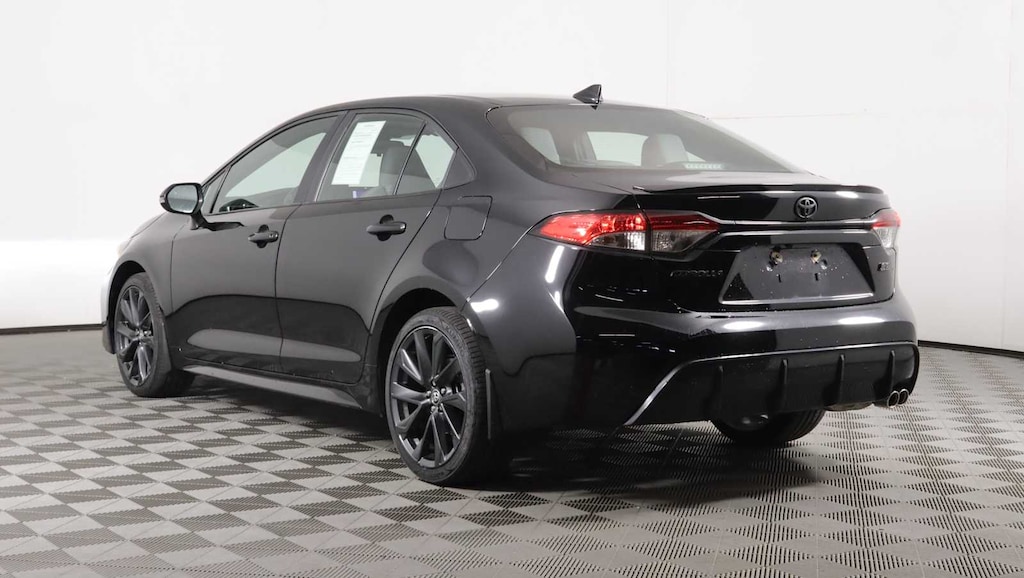 Used 2023 Toyota Corolla SE Sedan