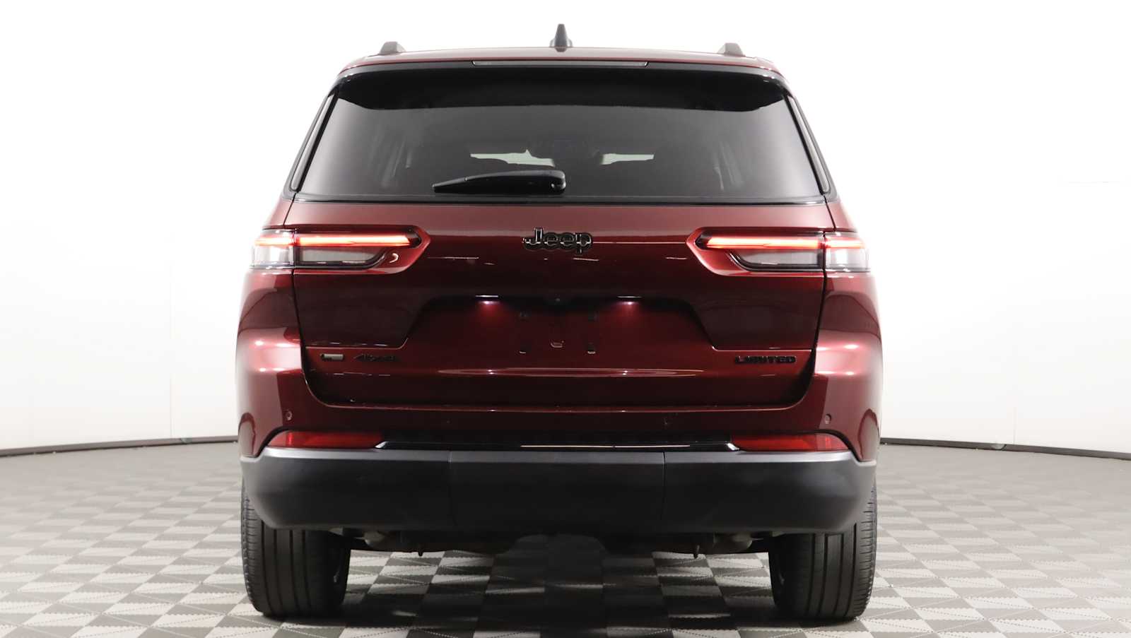 used 2022 Jeep New Grand Cherokee car, priced at $28,451